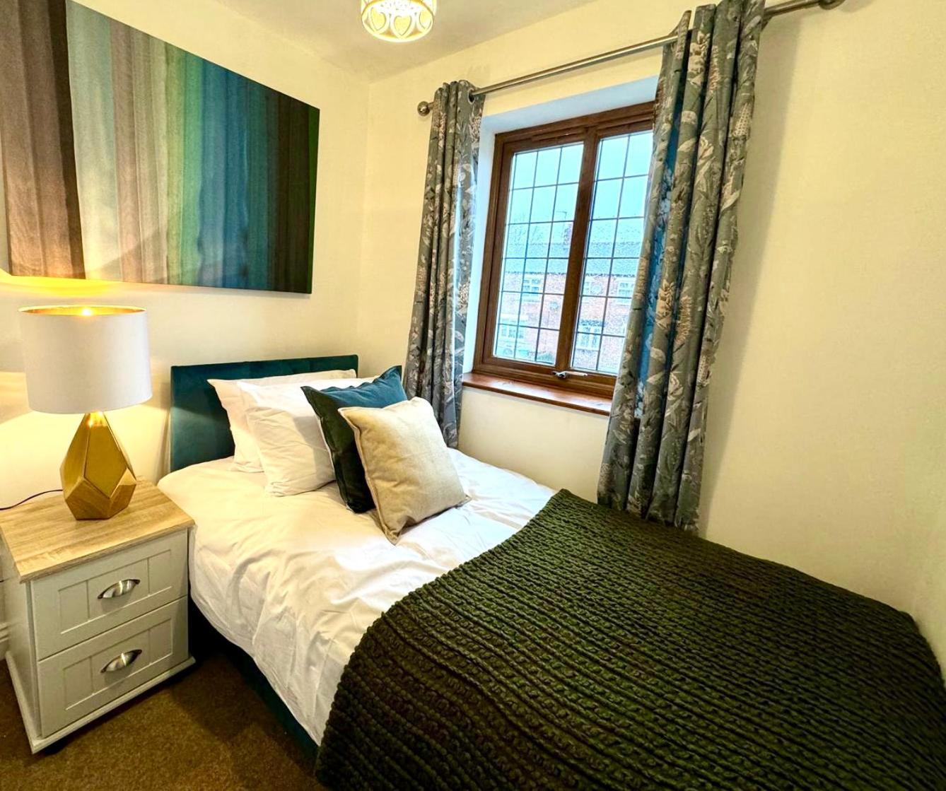3Br House Ossett-Wakefield, Free Parking 3 Cars Wi Fi Long Stays Exterior foto